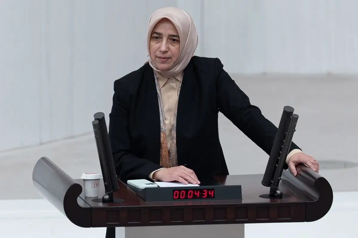 Sözleri tepki çeken Özlem Zengin, geri adım attı