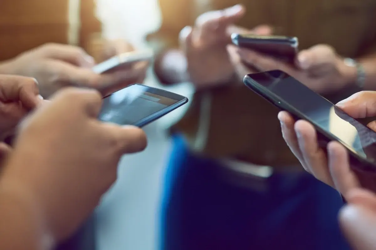 Bakan Uraloğlu rakam verdi! 5G için 63 milyon kişi telefonunu değiştirmek zorunda kalacak