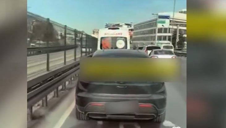 Ambulansa yol vermeyen sürücü yakalandı! Yeni trafik kanununa göre ağır cezalar yolda