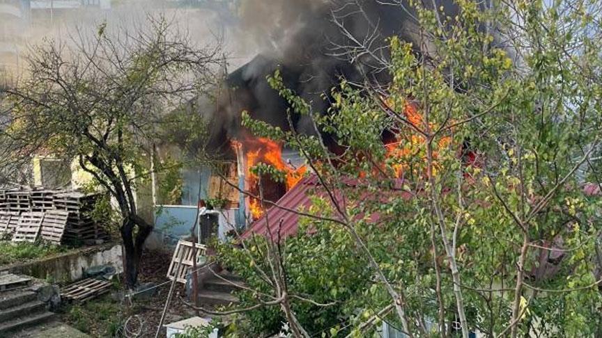Yaşlı kadın çakmağı doldurmak istedi... Kabusu yaşadı
