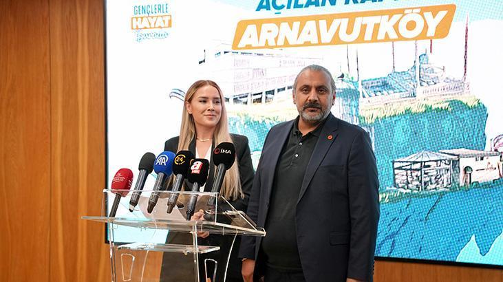 Arnavutköy'de CHP'li iki belediye meclis üyesi partilerinden istifa etti