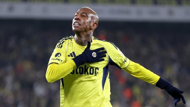 Fenerbahçe'de Anderson Talisca, 3 Galatasaraylı futbolcuyla yarışıyor!