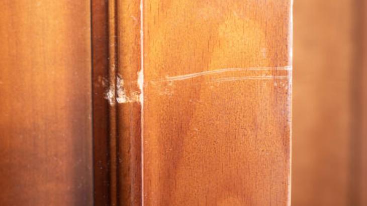 Mobilyadaki çizikleri dert etmeyin! Böyle silen yaşadı: Bu ikiliyi karıştırın