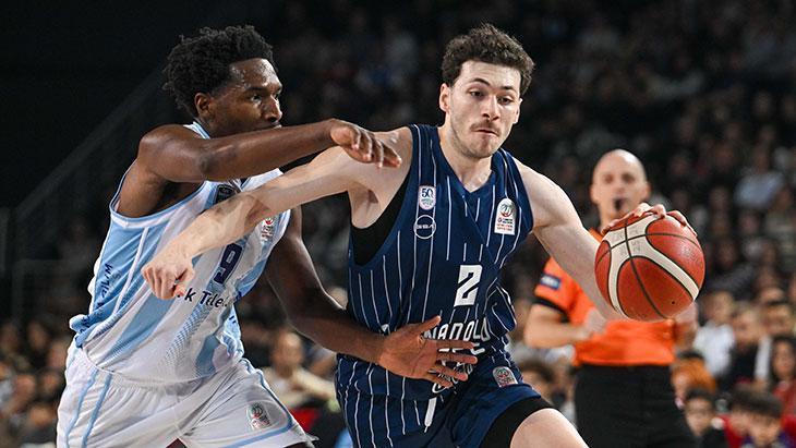 Anadolu Efes'te kötü gidişat sürüyor! Türk Telekom'dan arka arkaya 8. galibiyet