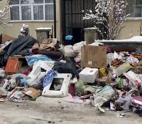 Erzurum’da bir evden tonlarca atık çıktı, mahalle 3 gün süren operasyonla rahatladı