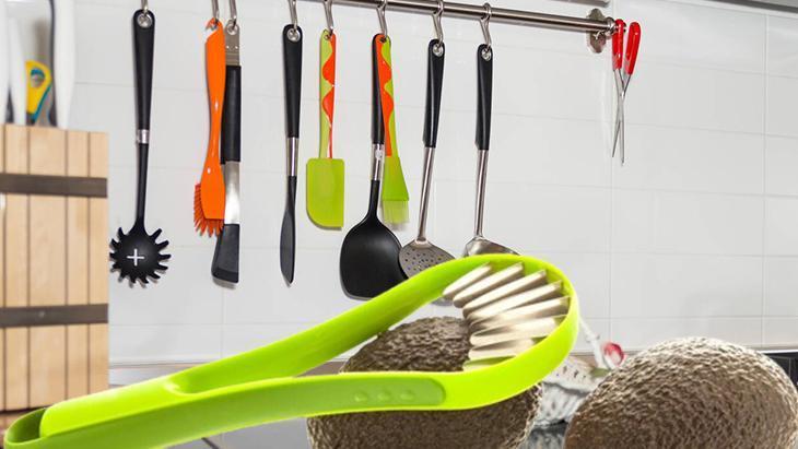 Mutfaktaki en gereksiz aletmiş! Bütün şefler aynı fikirde, avokadoyu dilimlemek zor değil