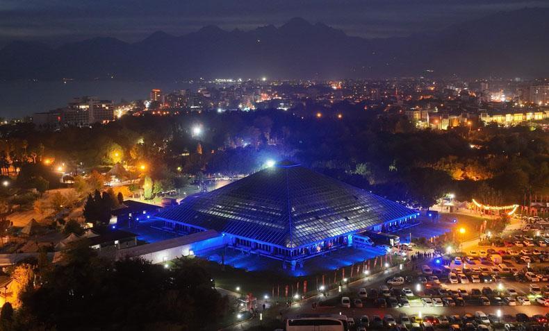 Geleneksel Ramazan Şenlikleri bu yıl Cam Piramit'te düzenlenecek
