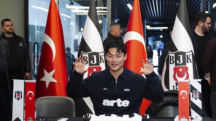 Beşiktaşlı Hyeon-gyu Oh, imza gününde taraftarlarla buluştu! Yıldız oyuncuya büyük ilgi