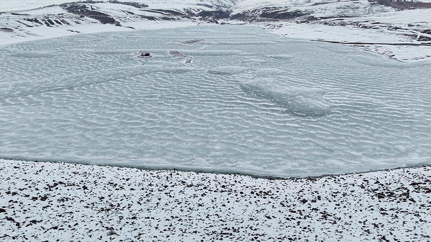 Kentte hayat durdu! Baraj buz tuttu, sıcaklık eksi 20 derece düştü