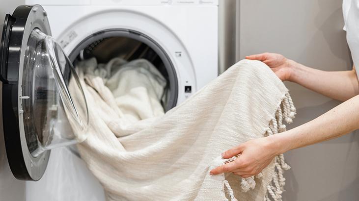 Çamaşır makinesinde bu ayarı değiştirin! Kıyafetler ütülenmiş gibi çıkıyor, fark yaratan program