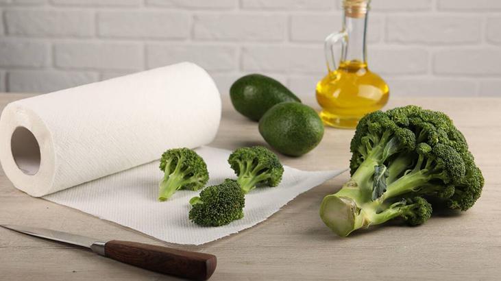 Kağıt havluya sarınca daha iyi pişiyor! Yemeden önce soğuk suyla yıkamak gerekiyor