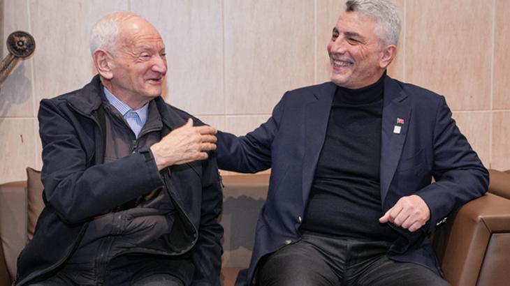 Bakan Bolat, Darülaceze sakini Fuzuli Nedim Şimşek'i ziyaret etti