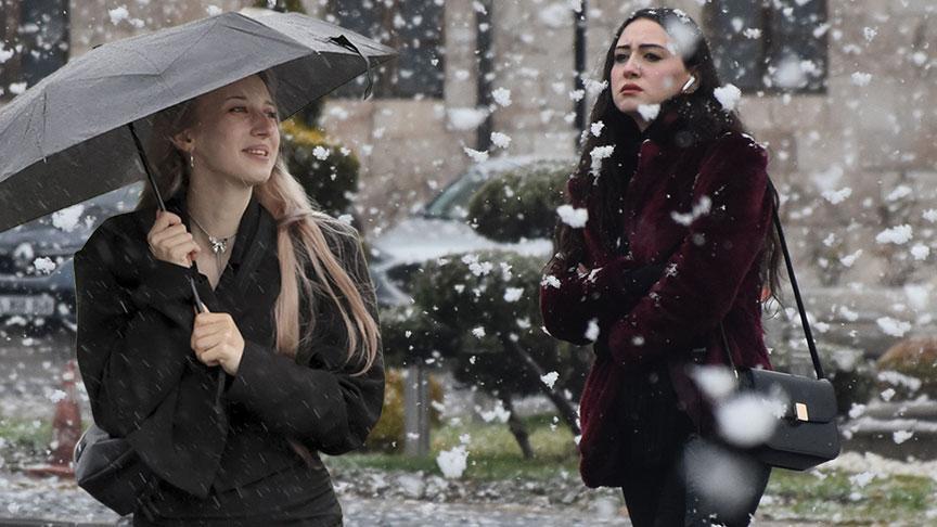 Son dakika... Meteoroloji haritayı güncelledi! Bayram boyunca sürecek: İstanbul dahil 17 kentte alarm