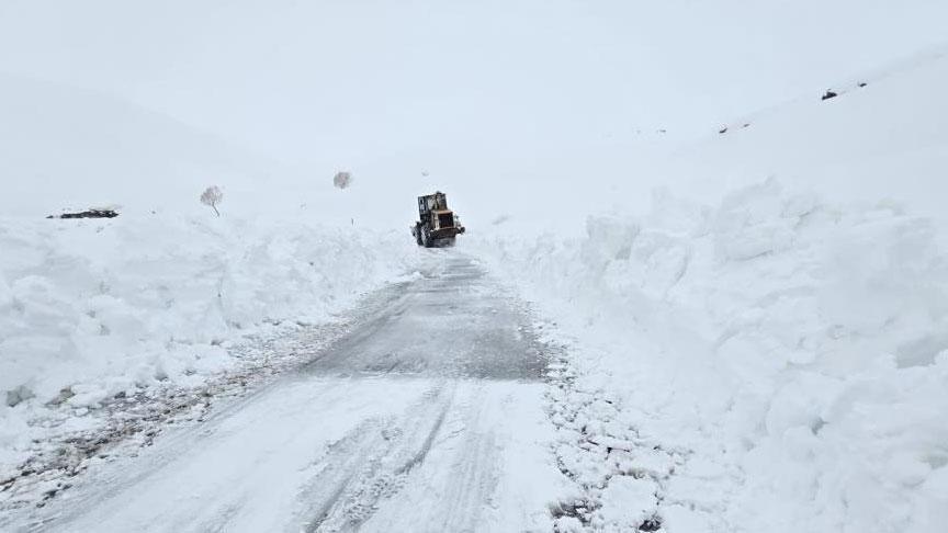 Kış bitmedi! Kar kalınlığı 1,5 metreyi aştı: Bu yıl şartlar çok ağır