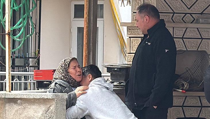 Antalya’da genç adam yatağında ölü bulundu! Annenin feryadı yürek dağladı: Anacığım kalk, torunun geliyor