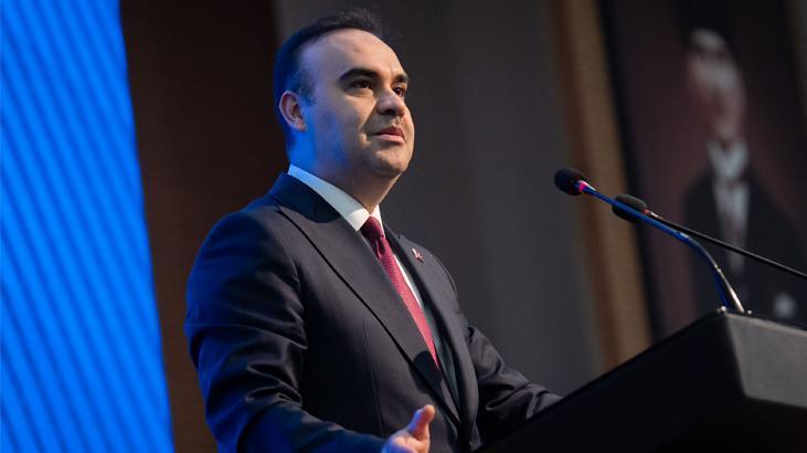 Bakan Kacır: Savunma sanayisine 456 milyar liralık yatırımın önünü açtık!