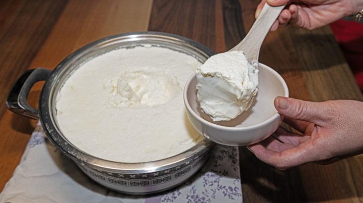 Yoğurdun ekşiliği nasıl giderilir? Çöpe atmayın, kıvamı dengeleniyor