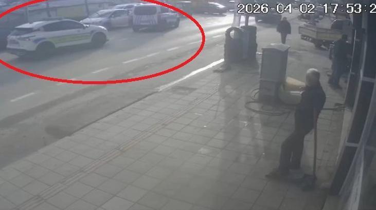 Seyir halindeyken vuruldu, kurşunlardan kaçıp polise sığındı! O anlar kamerada