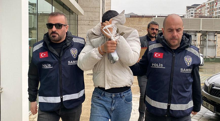 Yolda yürüyen kadını takip edip taciz etti! Yüzündeki dövme sapığı ele verdi