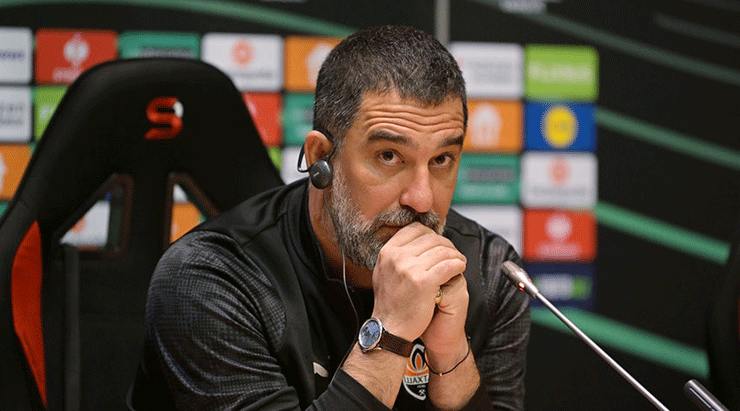 Arda Turan'ın çalıştırdığı Shakhtar Donetsk, UEFA Konferans Ligi yarı finaline göz kırptı!