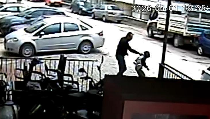 'Bahçeye zarar veriyorsun' dedi, 9 yaşındaki çocuğu dövdü