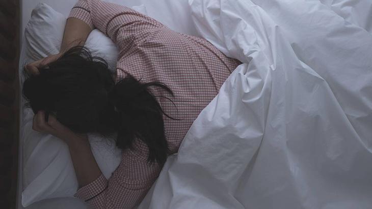 Askeri yöntem ile 2 dakikada uyku mümkün! Sakin bir sahneye odaklanmak gerekiyor