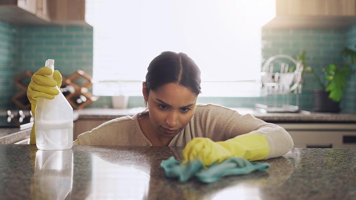 Ev işini akşam saatlerine bırakanlara dikkat! Çamaşırı kurutmada bırakmak en büyük hata