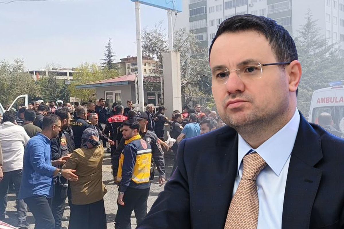 Bakan Gürlek: Sosyal medyada 54 okulu hedef gösteren 67 kullanıcı gözaltına alındı