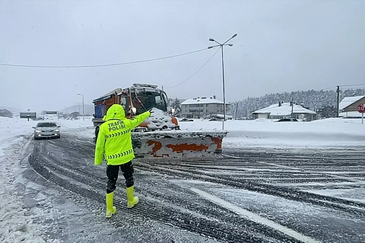 D-100 kara yolu İstanbul istikameti ulaşıma kapandı