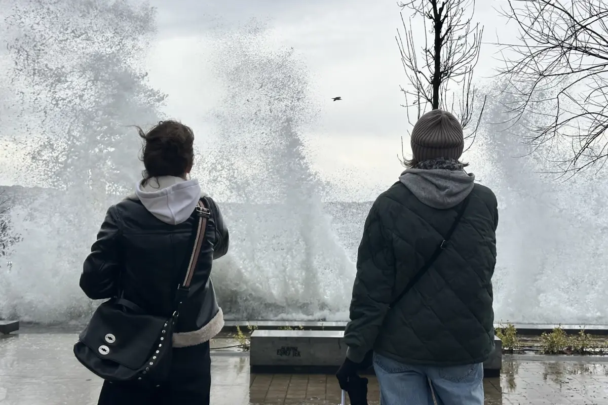 İstanbul'da şiddetli fırtına! Tüm vapur seferleri iptal edildi