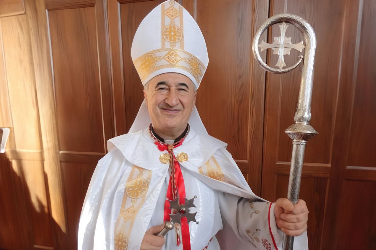 Kiliseden 11 milyon TL çalıp genelevde yiyen piskopos görevden alındı