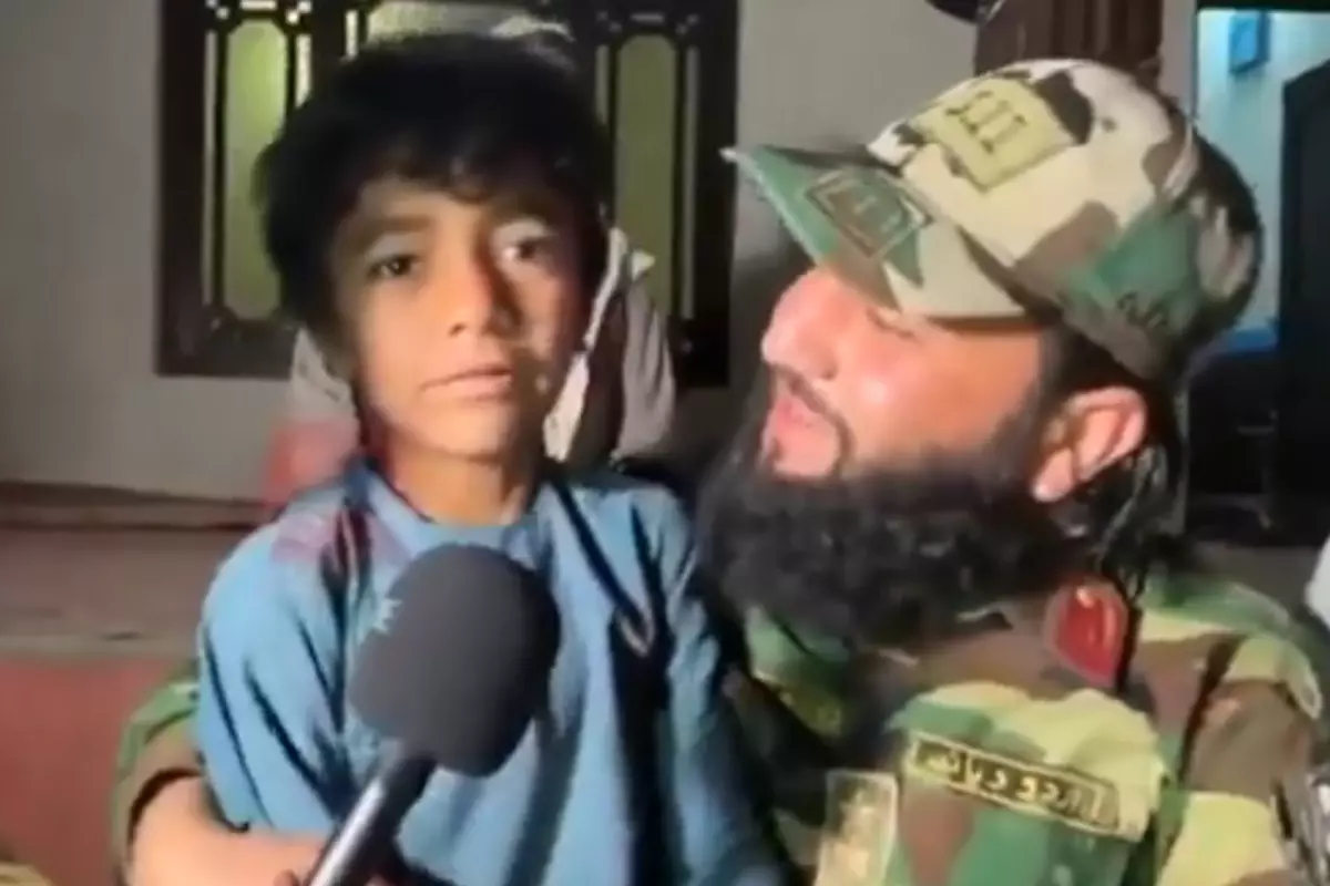 Komşu komşuyu vurdu, bir gecede ailesinden 17 kişiyi kaybetti