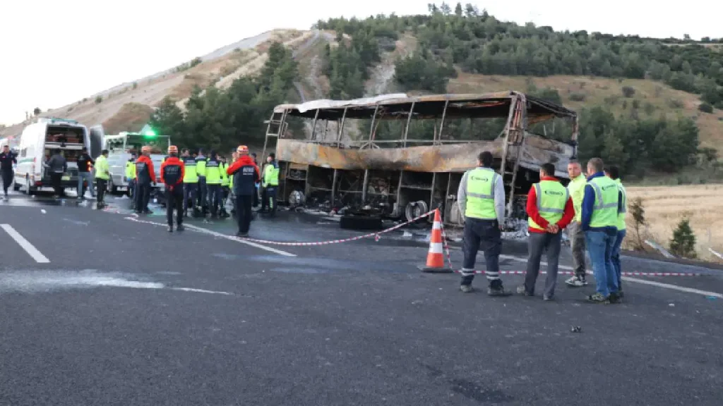 Denizli’deki otobüs faciası… Hayatının kaybedenlerin sayısı 9’a yükseldi