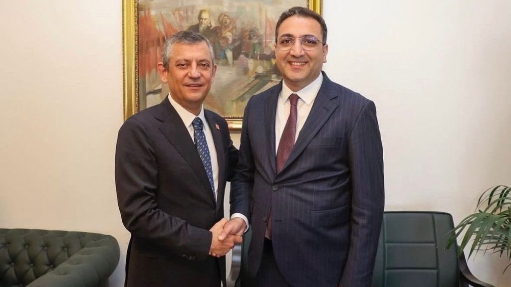 İzmir’in Balçova Belediye Başkanı Onur Yiğit görevden uzaklaştırıldı